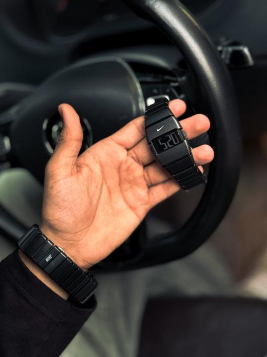 Nik_e Triax Digital All Black heavy quality